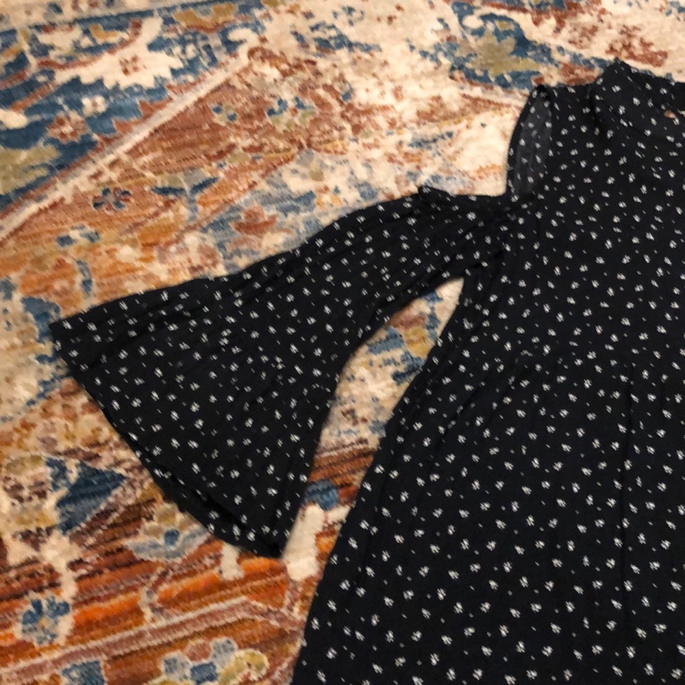 Open Shoulder Top - Picture 4 of 8